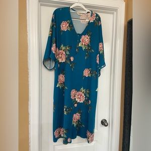Dwell and slumber caftan dress. Teal floral